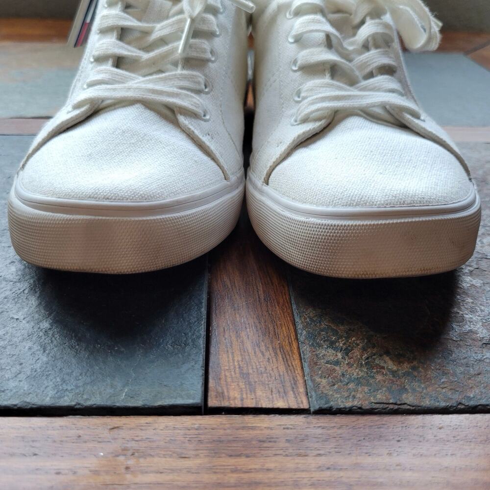 Tommy Hilfiger ‘Paskal2’ Women’s 10 Low Top Sneaker - Picture 4 of 8